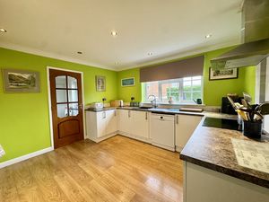 Photo 17- click for photo gallery